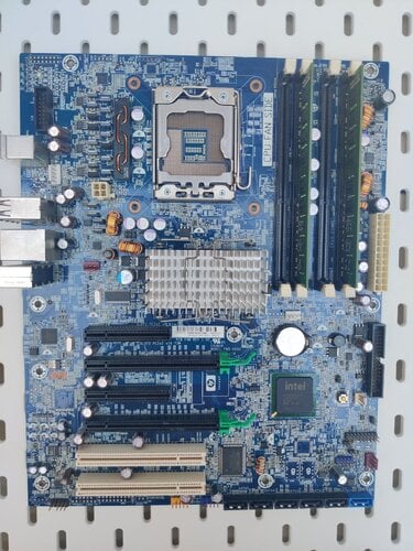 Περισσότερες πληροφορίες για "Set socket 1366/4GB RAM + PSU χωρίς CPU"