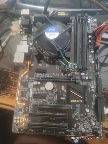 Περισσότερες πληροφορίες για "Set Gigabyte GA H170 HD3 i3 6100 1151"