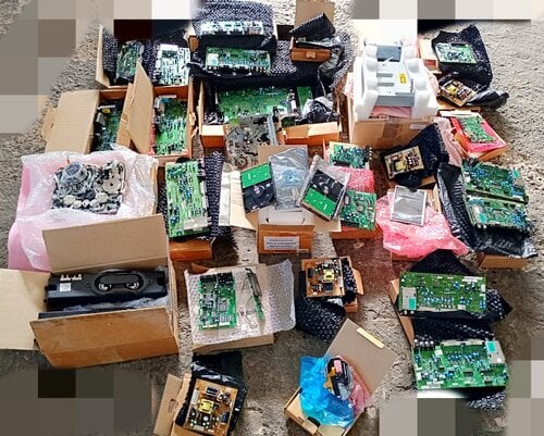 Περισσότερες πληροφορίες για "Πλακέτες και αναλώσιμα από παλιές ηλεκτρονικές συσκευές"