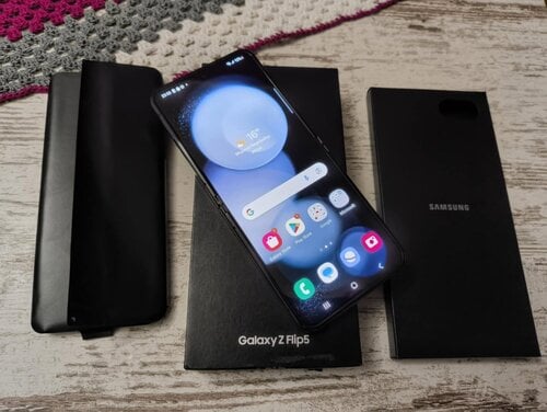 Περισσότερες πληροφορίες για "Samsung galaxy flip 5 256gb"