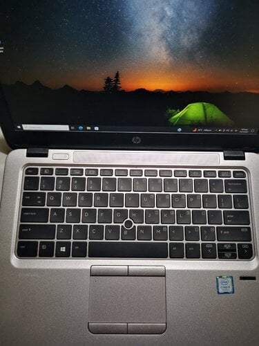 Περισσότερες πληροφορίες για "Hp 820 i5 7200u 8/256"