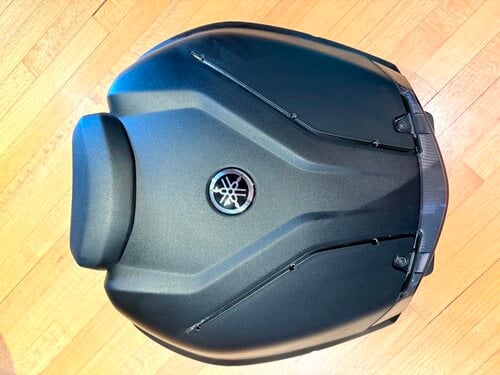 Περισσότερες πληροφορίες για "ΒΑΛΙΤΣΑ YAMAHA 34L"