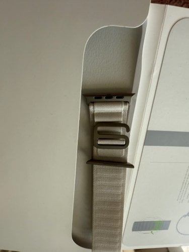 Περισσότερες πληροφορίες για "Apple Watch band white"