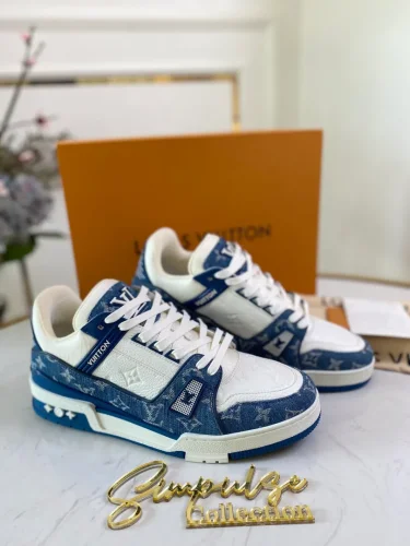 Περισσότερες πληροφορίες για "Louis Vuitton Blue white"