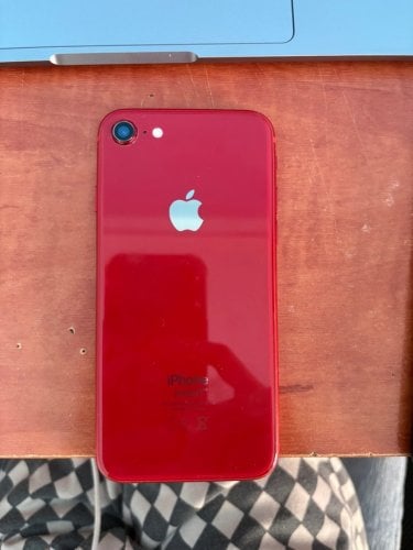 Περισσότερες πληροφορίες για "Apple iPhone 8 (red/64 GB)"