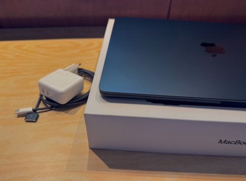 Περισσότερες πληροφορίες για "M3 15,3 inch 512gb MacBook Air Midnight από Public"