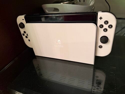 Περισσότερες πληροφορίες για "Nintendo Switch OLED + 256GB Samsung Evo microSD card"