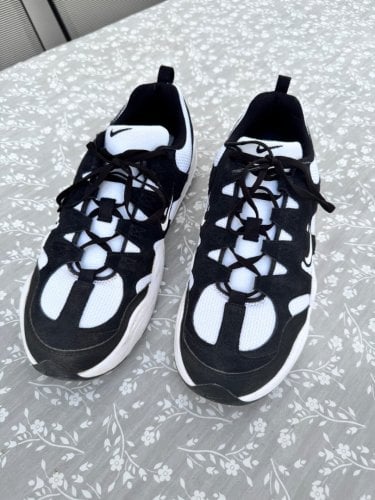 Περισσότερες πληροφορίες για "Sneakers Nike Tech Era No.44 ή US10"