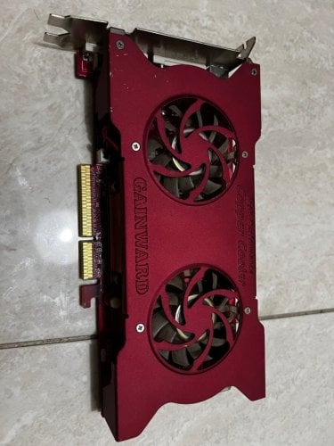 Περισσότερες πληροφορίες για "Gainward 6800 GT Ultra/2400 Golden Sample Goes Like Hell 256MB"