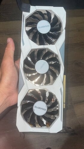Περισσότερες πληροφορίες για "Gigabyte GeForce RTX 2070 SUPER GAMING OC 3X 8G"