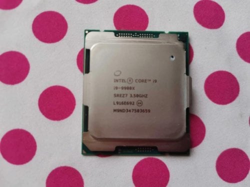 Περισσότερες πληροφορίες για "Intel Core i9-9900K (Box)"
