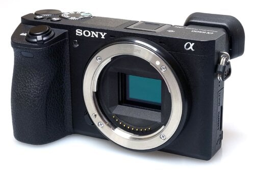 Περισσότερες πληροφορίες για "Videocamera Mirrorless Sony a6500"