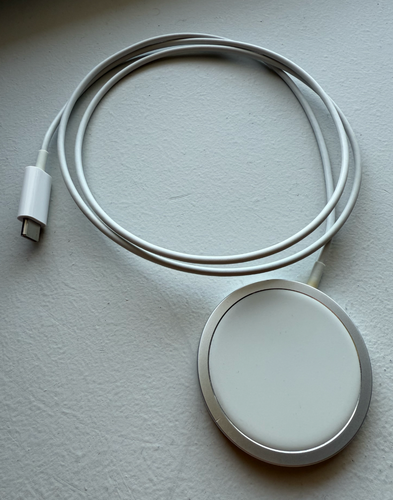 Περισσότερες πληροφορίες για "Apple MagSafe Charger 1m"