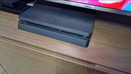 Περισσότερες πληροφορίες για "Sony PS4 Slim 500GB + 2 Παιχνίδια"
