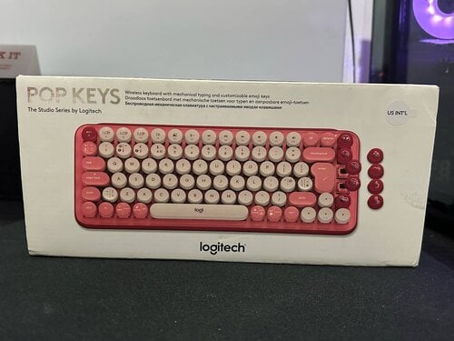Περισσότερες πληροφορίες για "Logitech POP Emoji Ασύρματο Bluetooth Πληκτρολόγιο Αγγλικό US Heartbreaker"