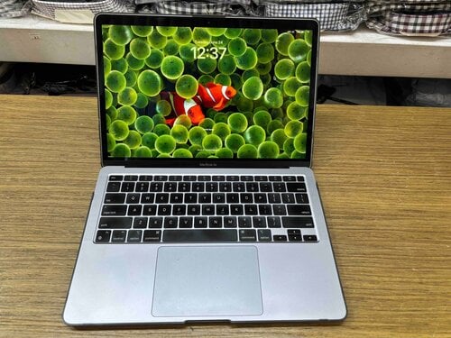 Περισσότερες πληροφορίες για "Macbook Air M1 / 16GB unified memory / 1TB storage / Space Grey"