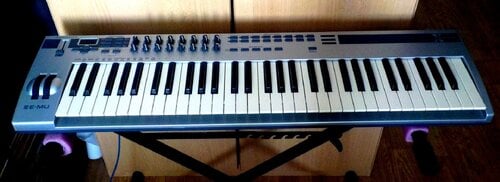Περισσότερες πληροφορίες για "E-MU Xboard 61 creative"