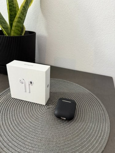 Περισσότερες πληροφορίες για "Apple AirPods (2nd generation) Earbud Bluetooth Handsfree Ακουστικά με Θήκη Φόρτισης Λευκά"