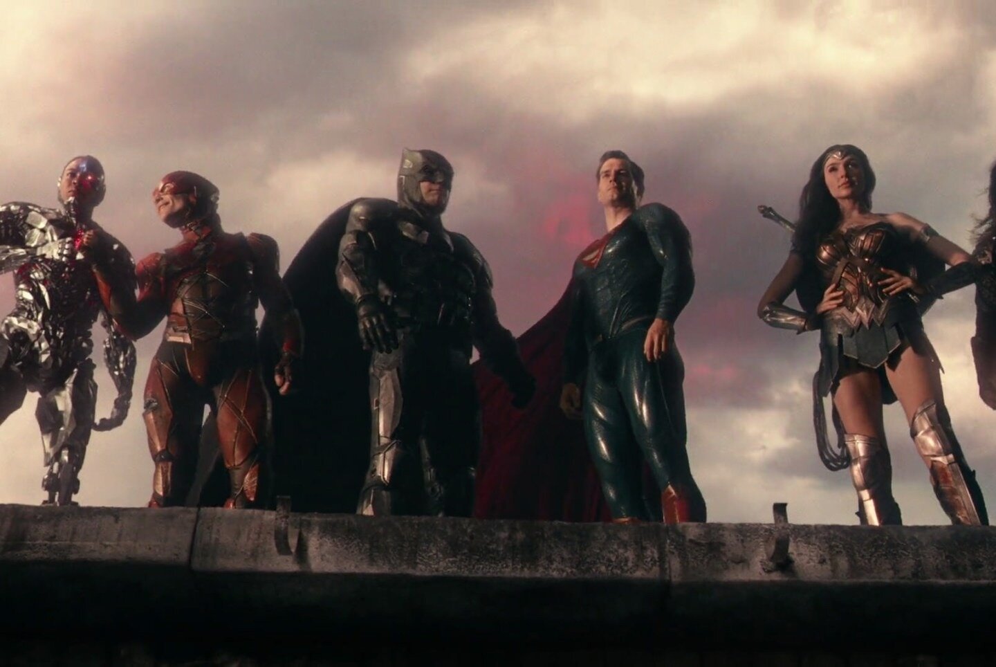 Η Warner Bros. επιχείρησε να "κλέψει" τον ηγέτη της Marvel πριν την πρόσληψη του Gunn