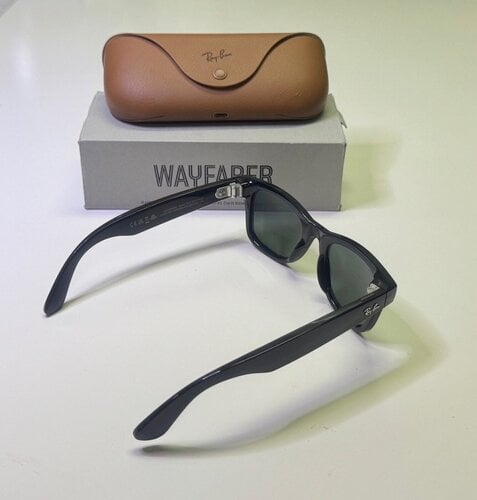 Περισσότερες πληροφορίες για "Rayban Meta Wayfarer"