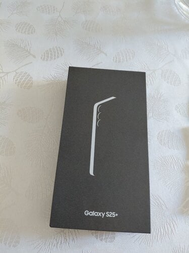Περισσότερες πληροφορίες για "Samsung Galaxy S25+ (Navy/256 GB) μαζι με 2 δώρα!"