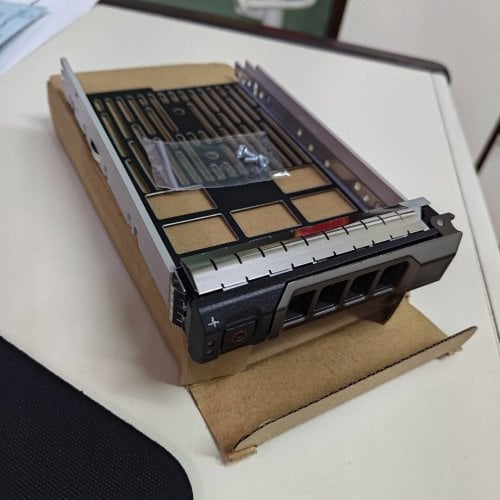 Περισσότερες πληροφορίες για "KG1CH 3.5" SAS SATA Hard Disk Caddy Trays Dell Συρτάρια Δίσκου Σέρβερ"