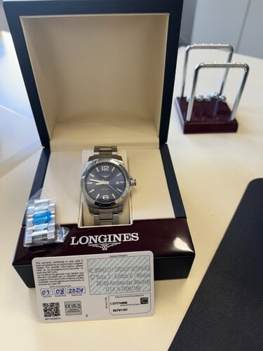 Περισσότερες πληροφορίες για "[Νέα τιμή] Longines Conquest Blue Dial 41mm L3.777.4.99.6"