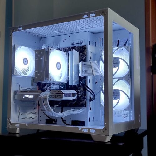 Περισσότερες πληροφορίες για "RTX 3070 Gaming PC | Ryzen 5 5600 | 32GB RAM | 1TB SSD | WIFI | WIN 11 |"