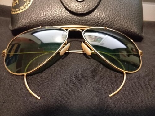 Περισσότερες πληροφορίες για "RAYBAN bausch & lomb AVIATOR με φακούς G15 Made in USA.No58."
